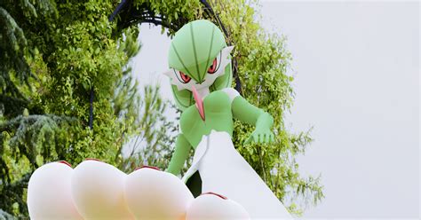 Giant, Giantess, Giantessfeet / Gardevoir used Stomp .